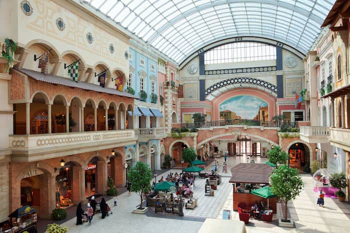 mercato shopping mall